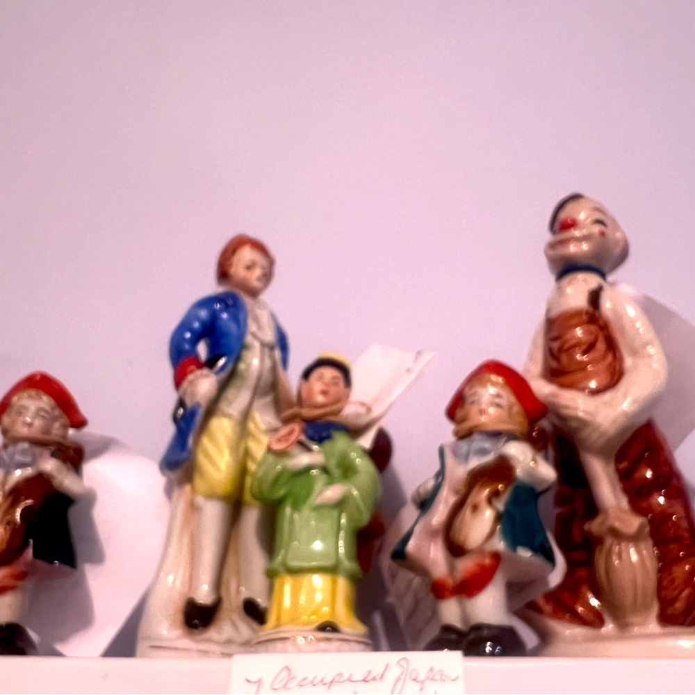 Occupied Japan Porcelain figurines various heights. Selling as a lot.